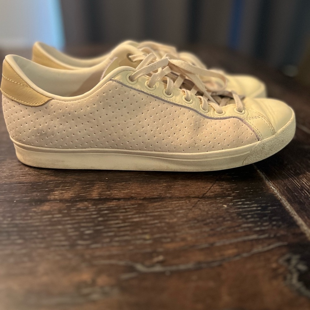 Adidas Rod Laver Vin vintage shoes